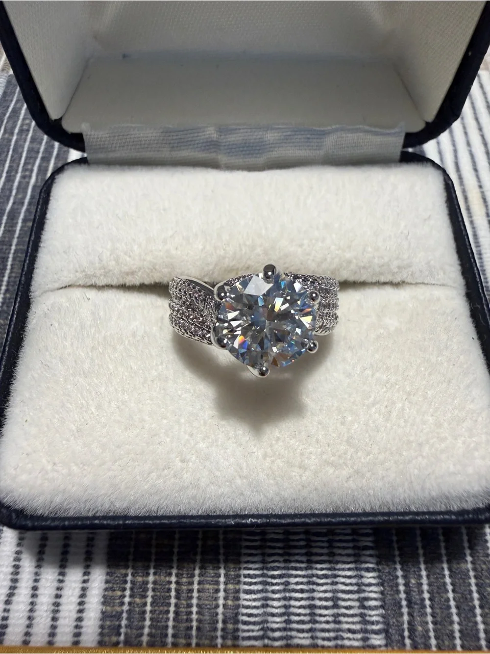 💍✨ Stunning Moissanite Rings Available! ✨💍